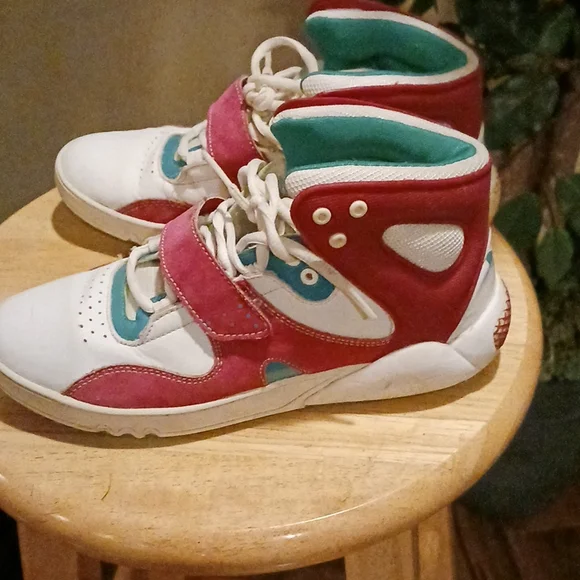 Adidas Round house Mid J sneakers big girl sz5 - Picture 4 of 6